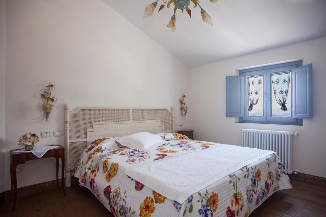 Podere La Contessa B&B Prato  Exteriör bild